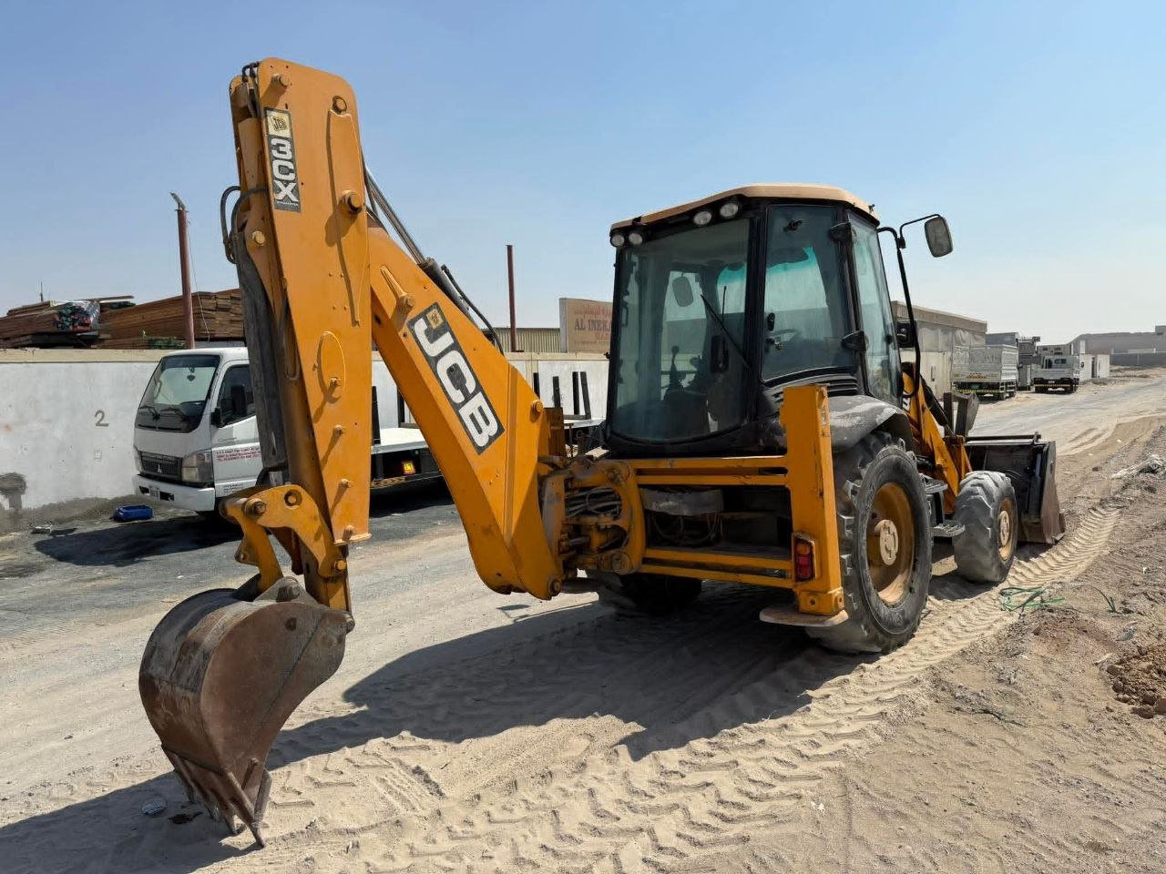 JCB loader for sale in Idlib, JCB 3CX model 2010 located in Idlib, the best site for selling trucks and heavy equipment in Syria