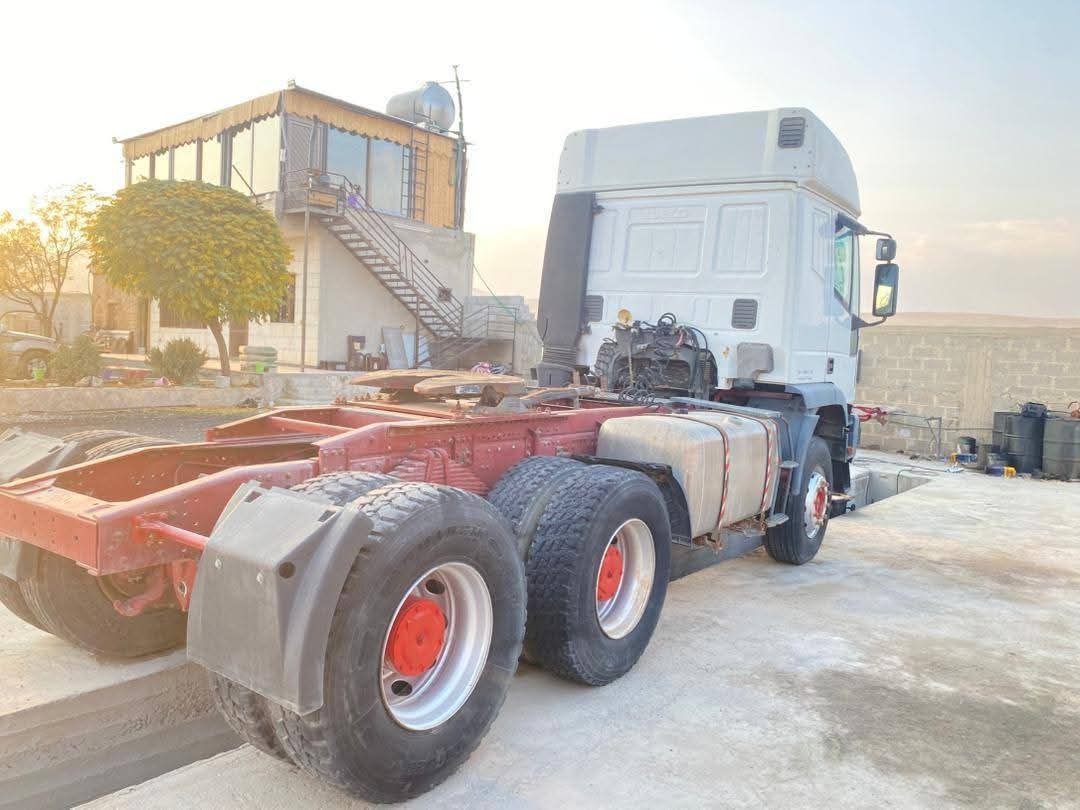 راس شاحنة ايفكو للبيع في دمشق, ايفكو 442 موديل 2004 تواجد دمشق, أفضل موقع لبيع الشاحنات والمعدات الثقيلة في سوريا