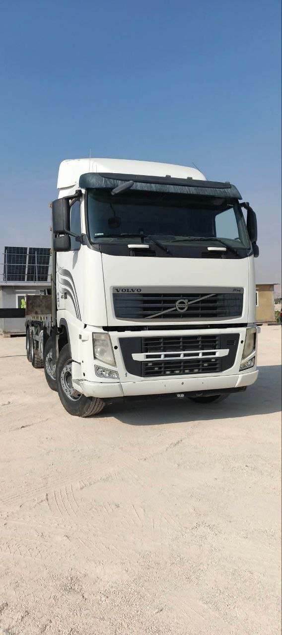 Volvo truck head for sale in Damascus, Volvo 450 model 2011 available in Damascus, the best site for selling trucks and heavy equipment in Syria