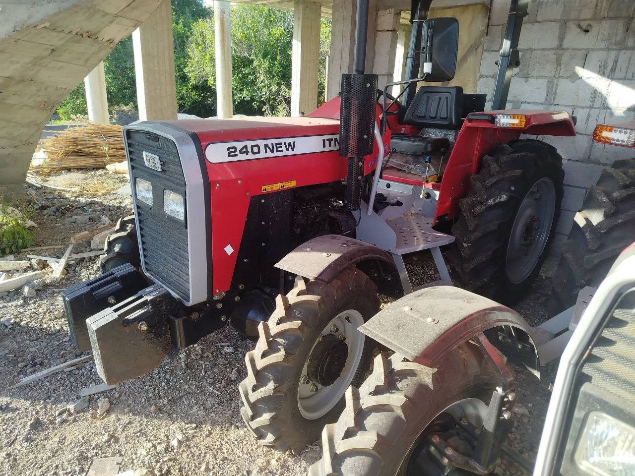 Massey tractor for sale in Damascus, Massey 240, 2012 model, located in Damascus, the best site for selling trucks and heavy equipment in Syria
