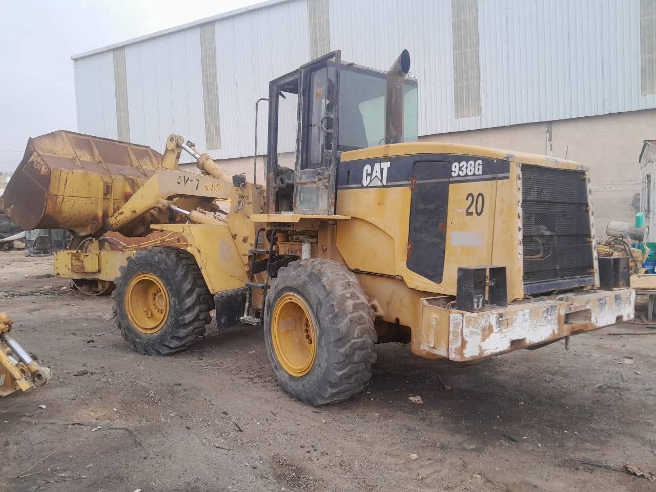 Caterpillar loader for sale in Damascus, Caterpillar 938 model 1998, located in Damascus. The best site for selling trucks and heavy equipment in Syria.