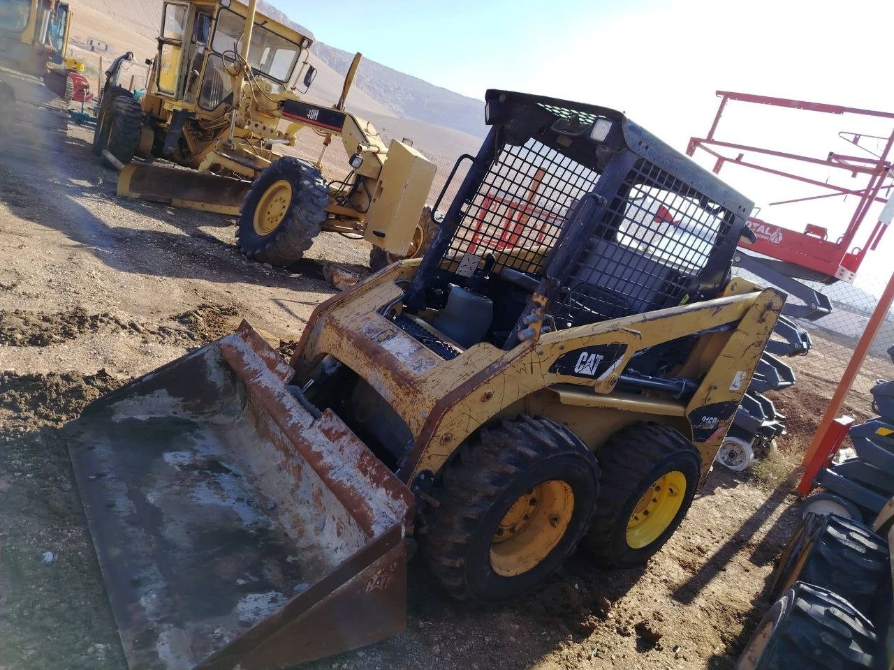 Bobcat Caterpillar for sale in Damascus, Caterpillar 216 model 2002, located in Damascus, the best site for selling trucks and heavy equipment in Syria