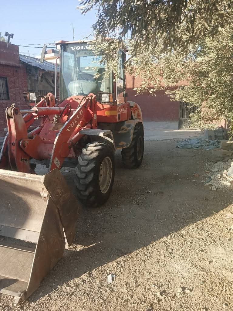 Volvo loader for sale in Damascus, Volvo 30 model 2009 available in Damascus, the best site for selling trucks and heavy equipment in Syria