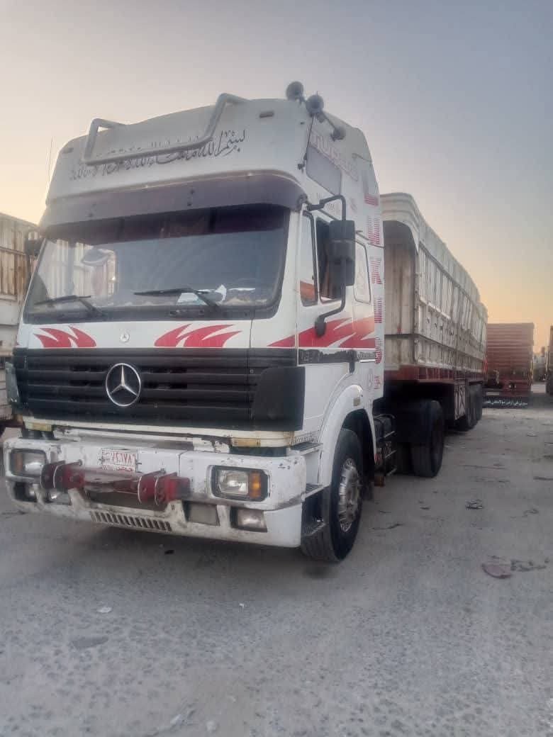 Mercedes crane for sale in Aleppo, Mercedes 380 model 1998, located in Aleppo, the best site for selling trucks and heavy equipment in Syria