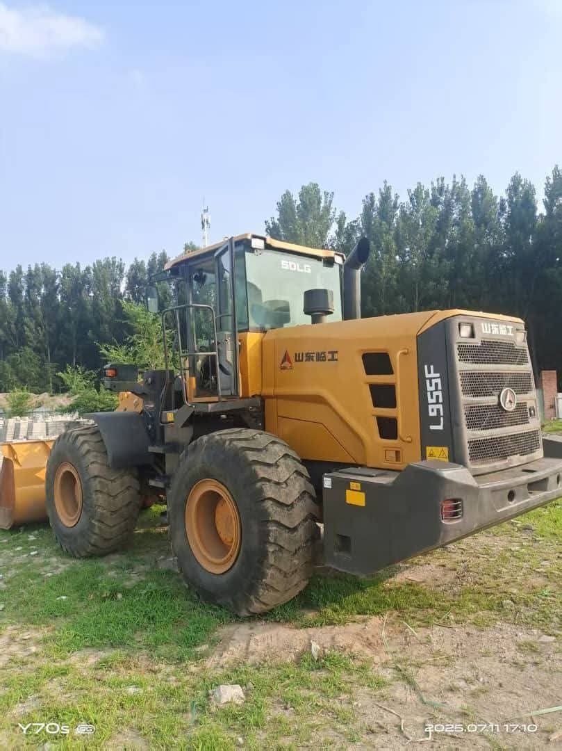 SDLG loader for sale in Aleppo, SDLG 955, model 2008, located in Aleppo, the best site for selling trucks and heavy equipment in Syria