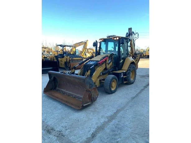 CATERPILLAR loader for sale in Aleppo, CATERPILLAR 430F2, 2018 model, located in Aleppo, the best site for selling trucks and heavy equipment in Syria