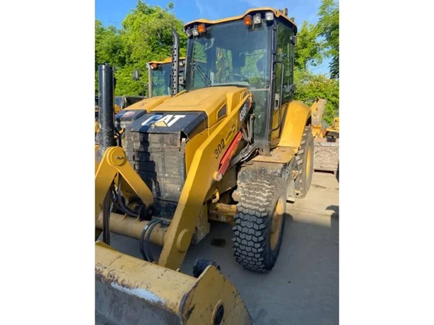 CATERPILLAR loader for sale in Aleppo, CATERPILLAR 430F2, 2018 model, located in Aleppo, the best site for selling trucks and heavy equipment in Syria