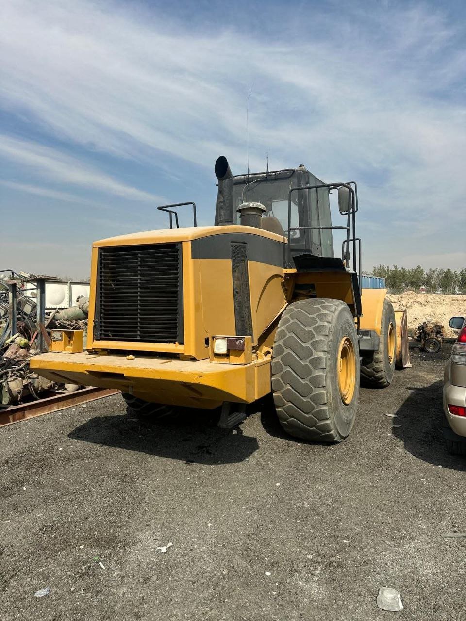 Caterpillar loader for sale in Idlib, Caterpillar 950, 2003 model, located in Idlib, the best site for selling trucks and heavy equipment in Syria