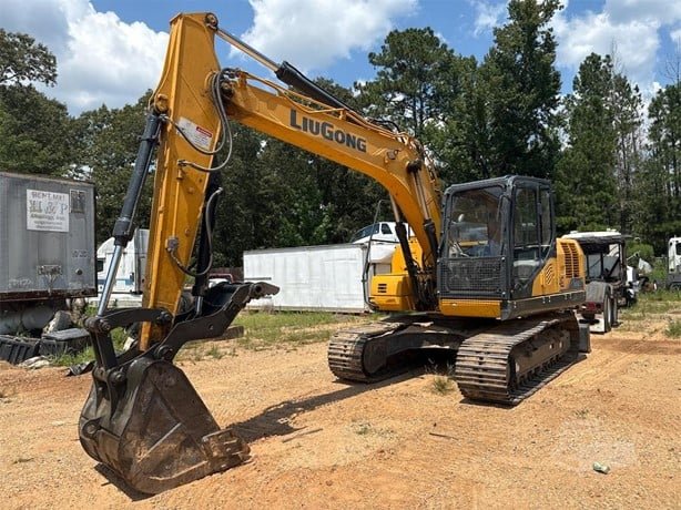 LIUGONG Excavator for sale in Damascus, LIUGONG 915E model 2022, located in Damascus. The best site for selling trucks and heavy equipment in Syria.