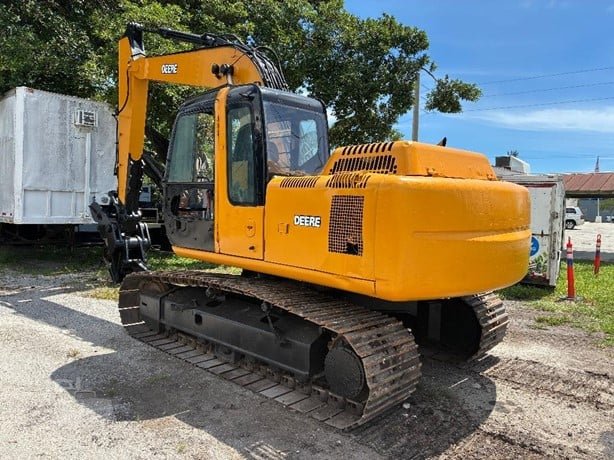 DEERE excavator for sale in Damascus, DEERE 160C model 2006 located in Damascus, the best site for selling trucks and heavy equipment in Syria