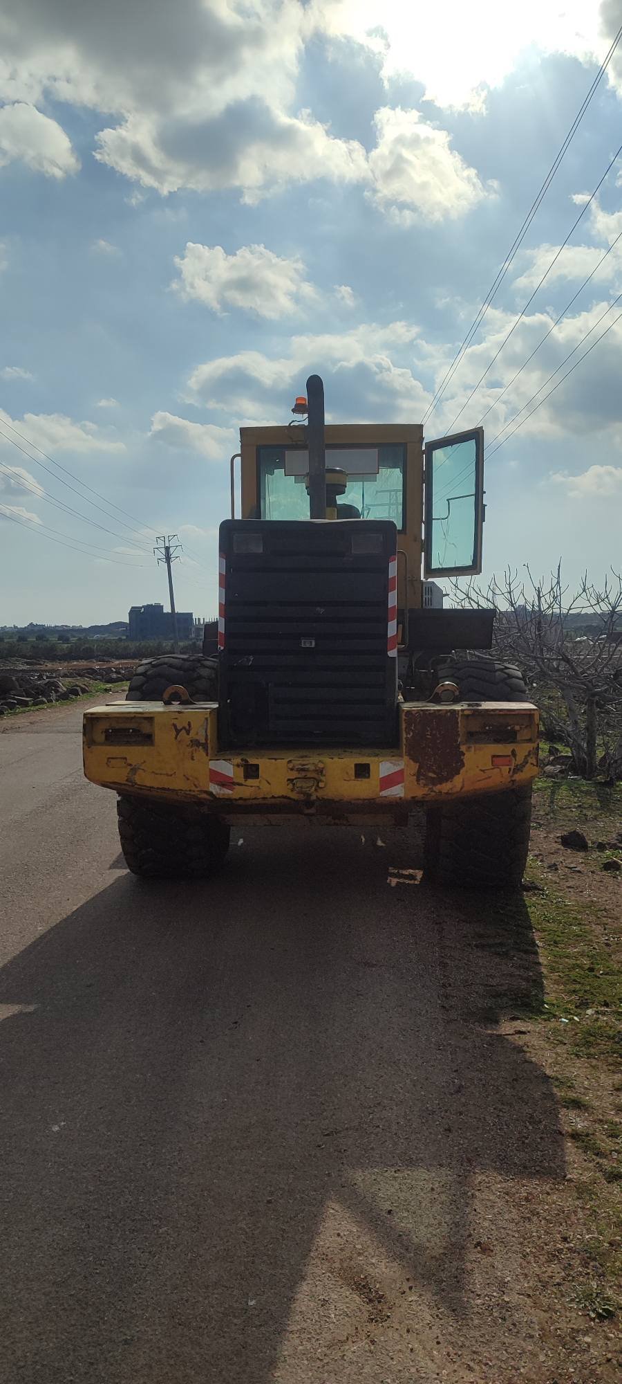 للبيع: تركس فولفو Volvo L120C موديل 2000 وارد بريطانيا - تواجد درعا