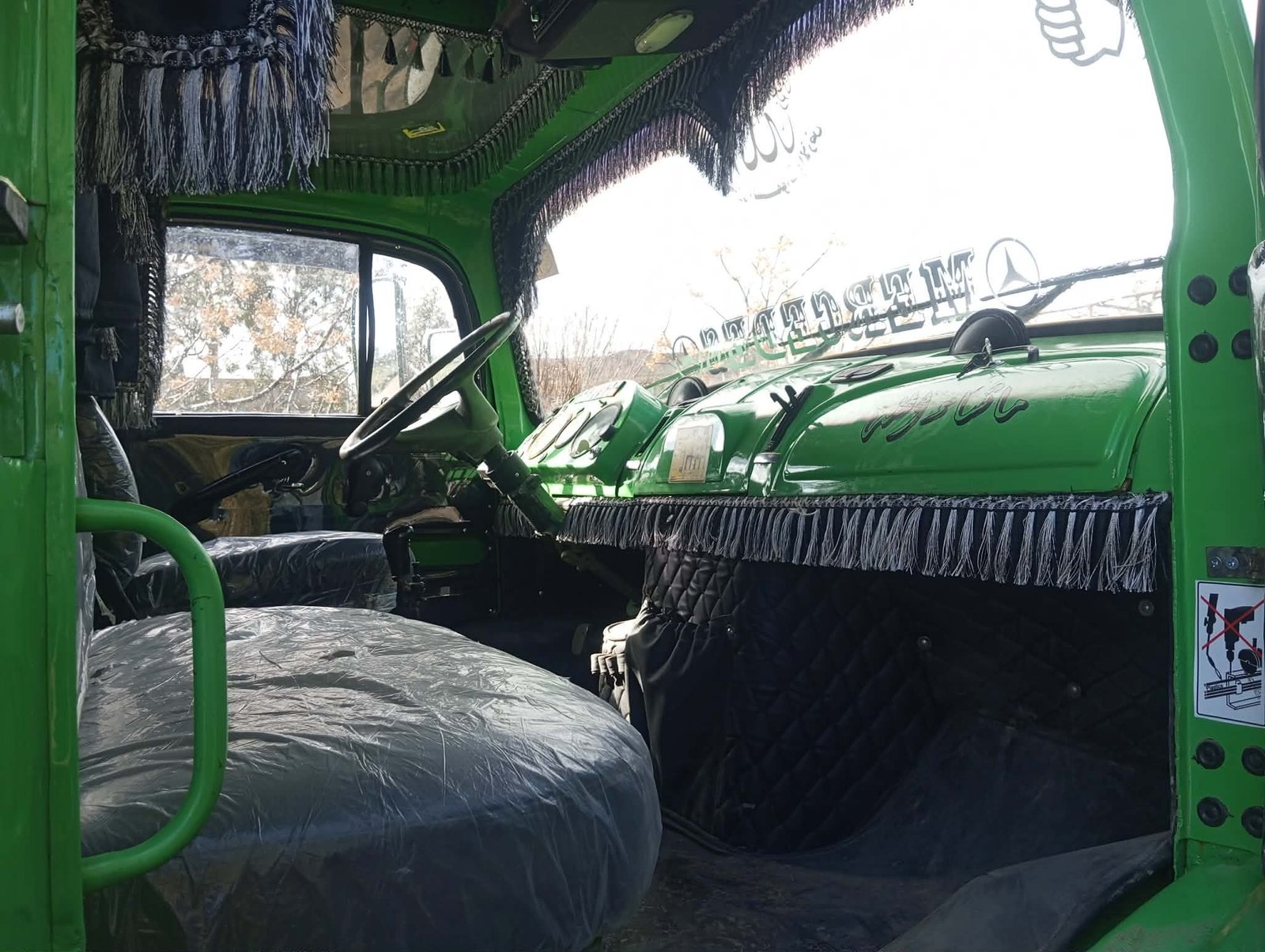 For Sale: Mercedes 1113 Model 1972 - Rif Dimashq