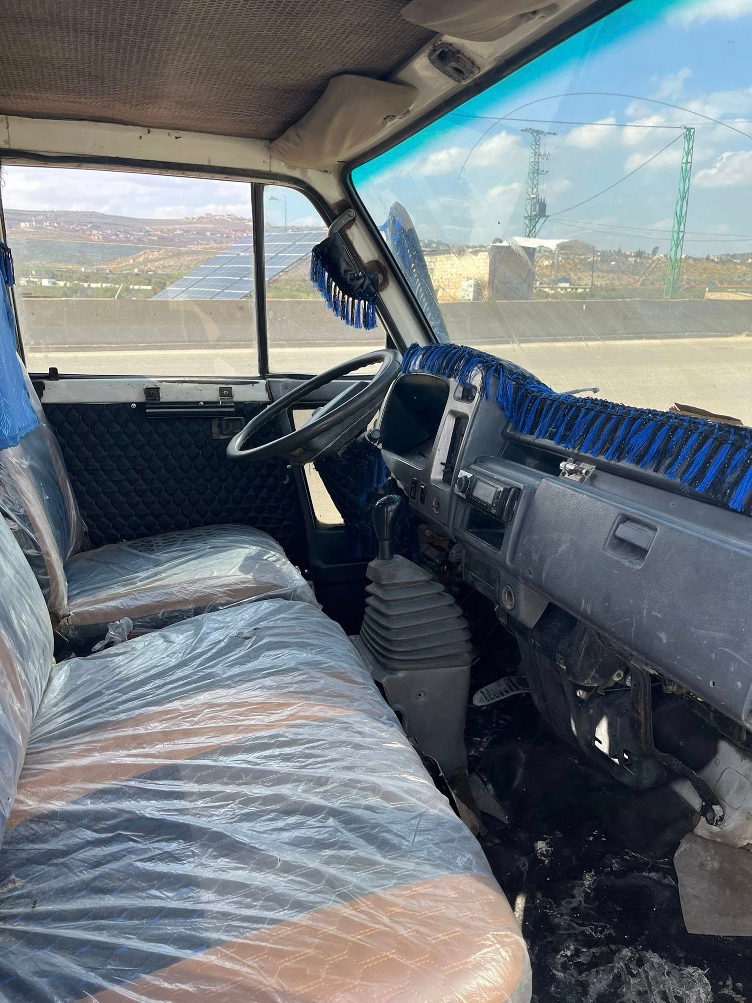 For Sale: Daihatsu Japanese Truck, 2005 Model, Located in Sarmada