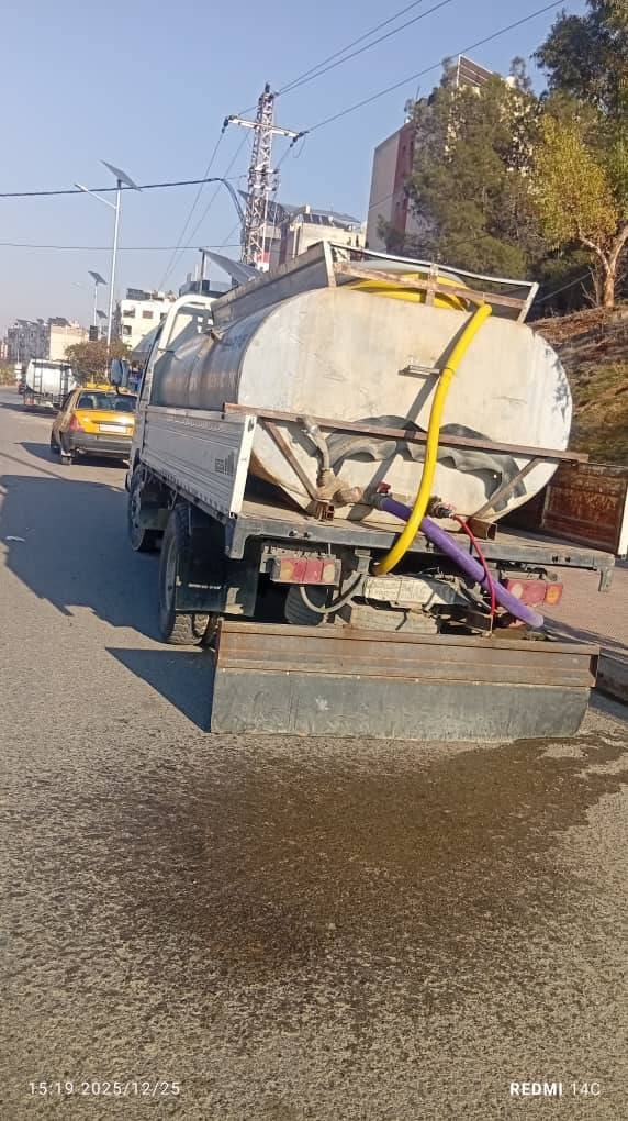 للبيع شاحنة جاك مع صهريج 25 برميل, تواجد دمشق وحمص