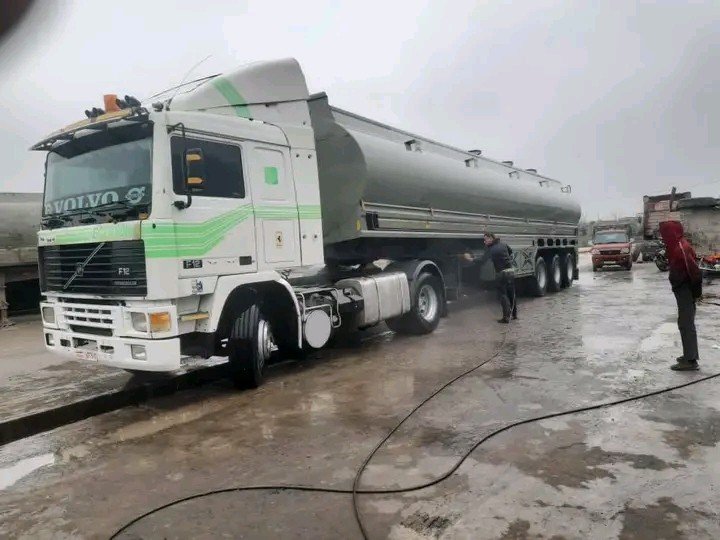 Volvo F12 For Sale - Aleppo Countryside