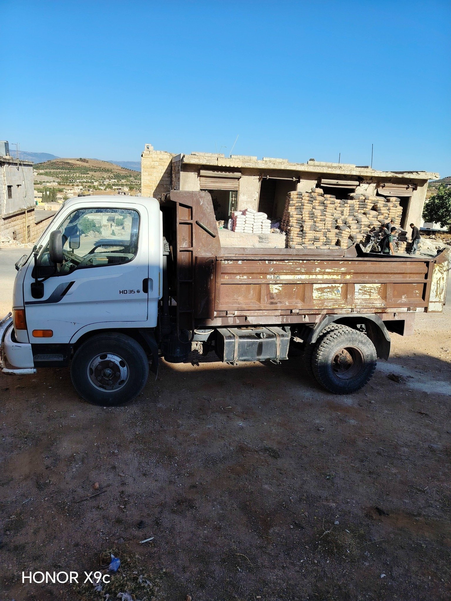 للبيع في حلب: قلاب موديل 2008 إدخال تركي بمواصفات ثقيلة