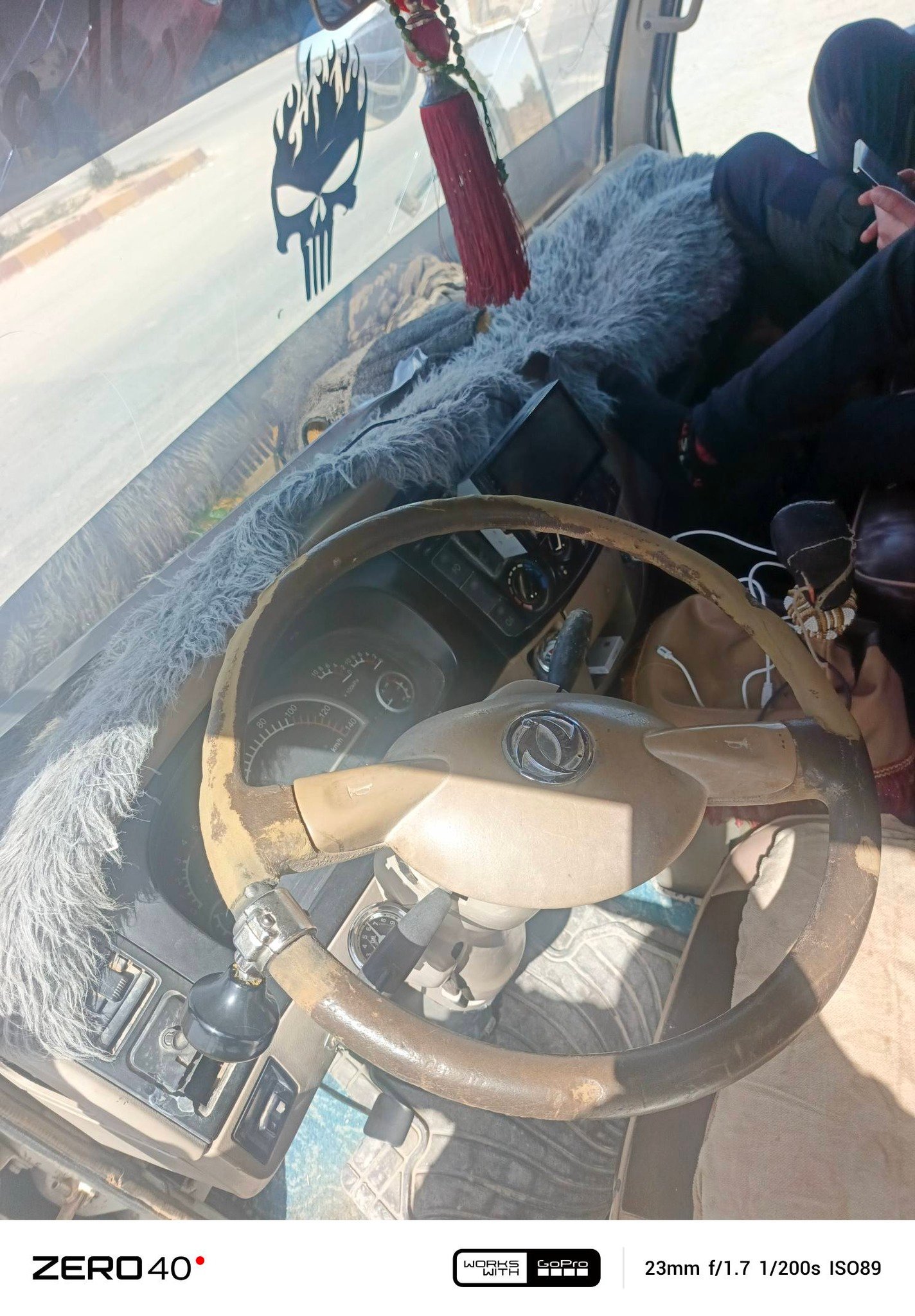 للبيع شاحنة في ريف دمشق عدرا الصناعية - قلاب دافنك 5 أمتار