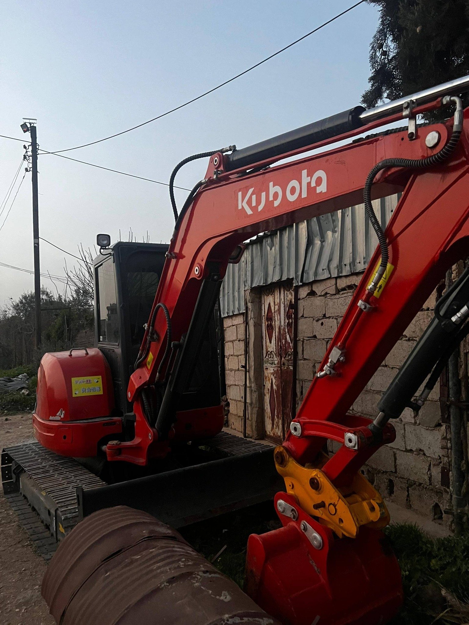 للبيع حفارة في درعا - كيبوتا ياباني موديل 2023