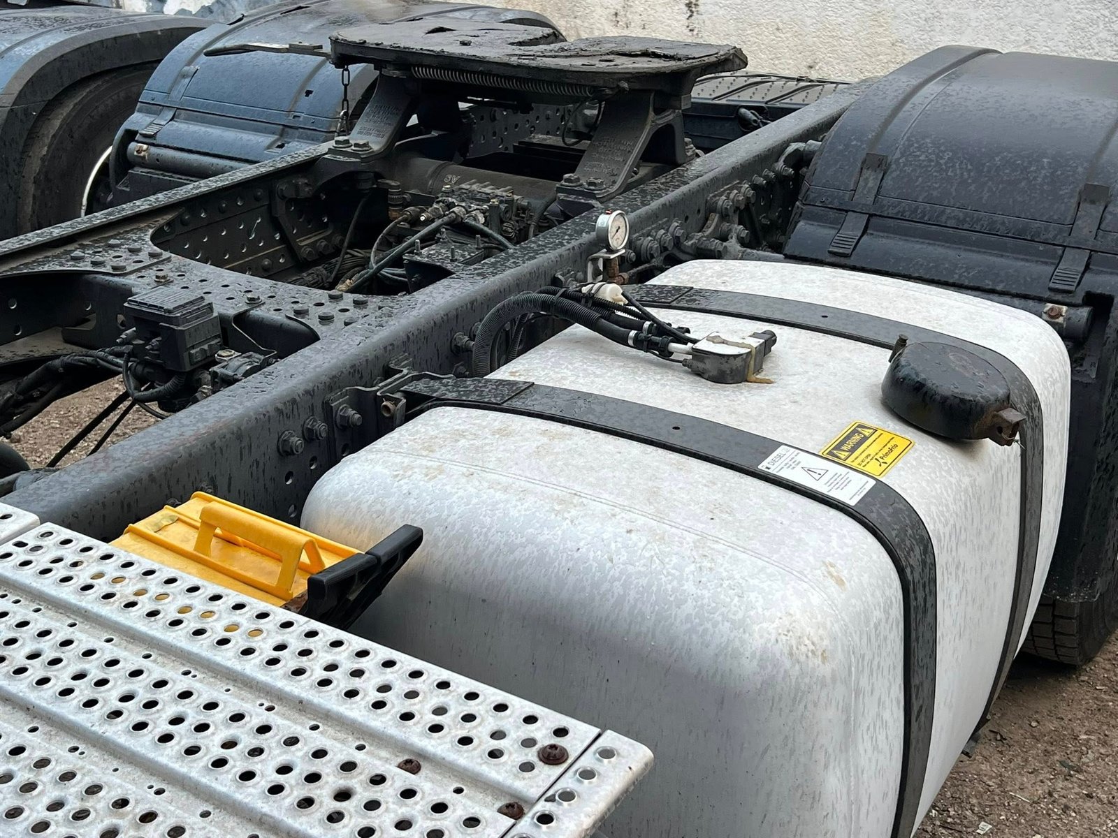 For Sale in Damascus: Mercedes Actros 1851 Mega