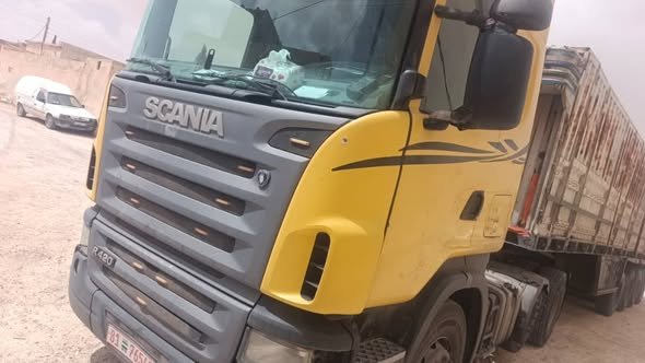 Scania Original 2007 with Cargo Trailer - For Sale in Homs