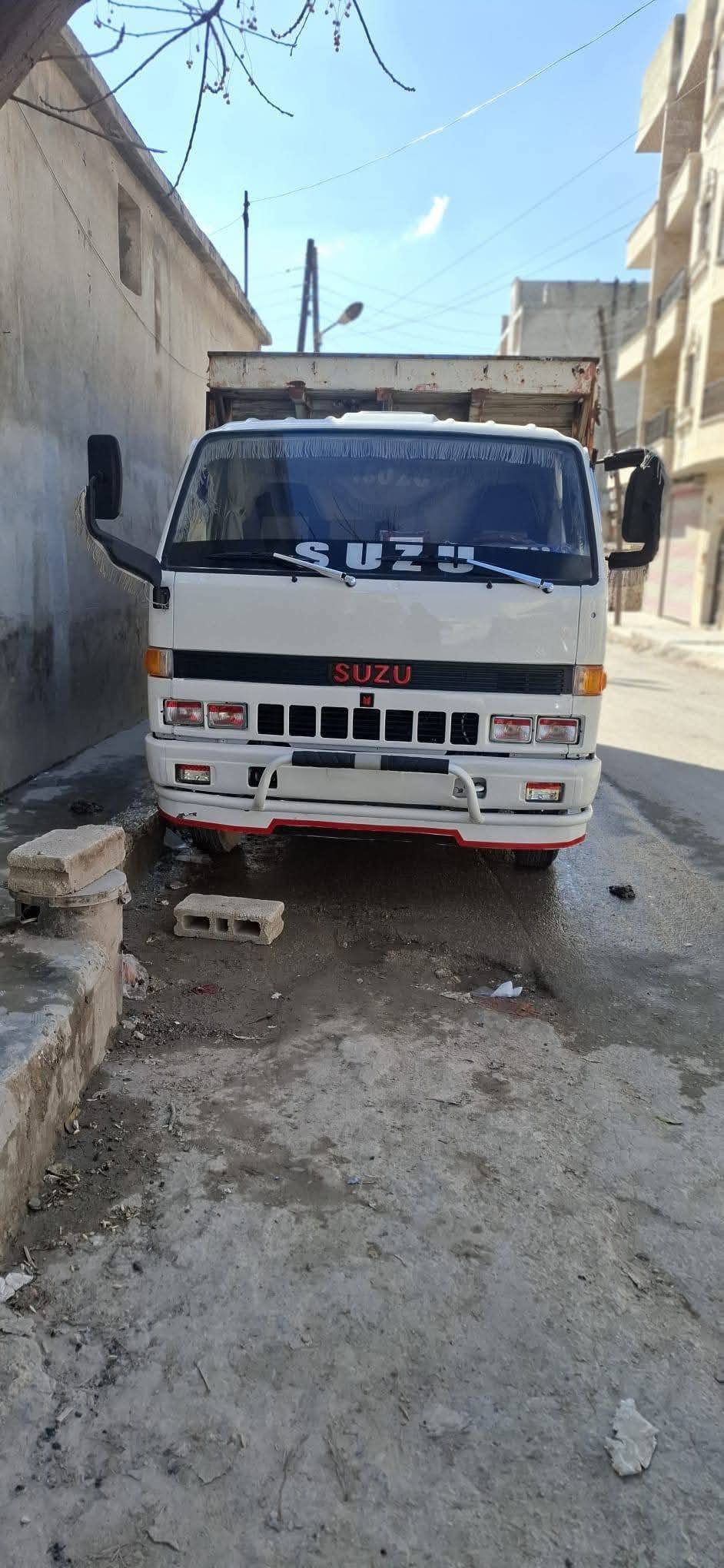 للبيع في حلب أعزاز: سوزو 25 موديل 96 (صندوق)