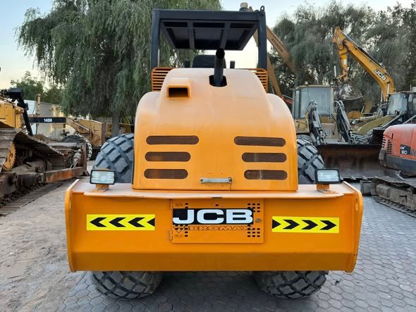 For Sale in Idlib Sarmin: JCB VM115 Roller 2012 - Excellent Condition